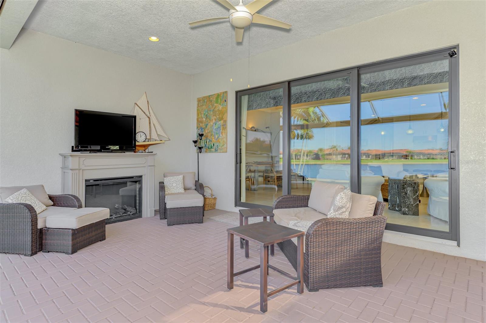 Image 63 of 81 For 23692 Waverly Circle