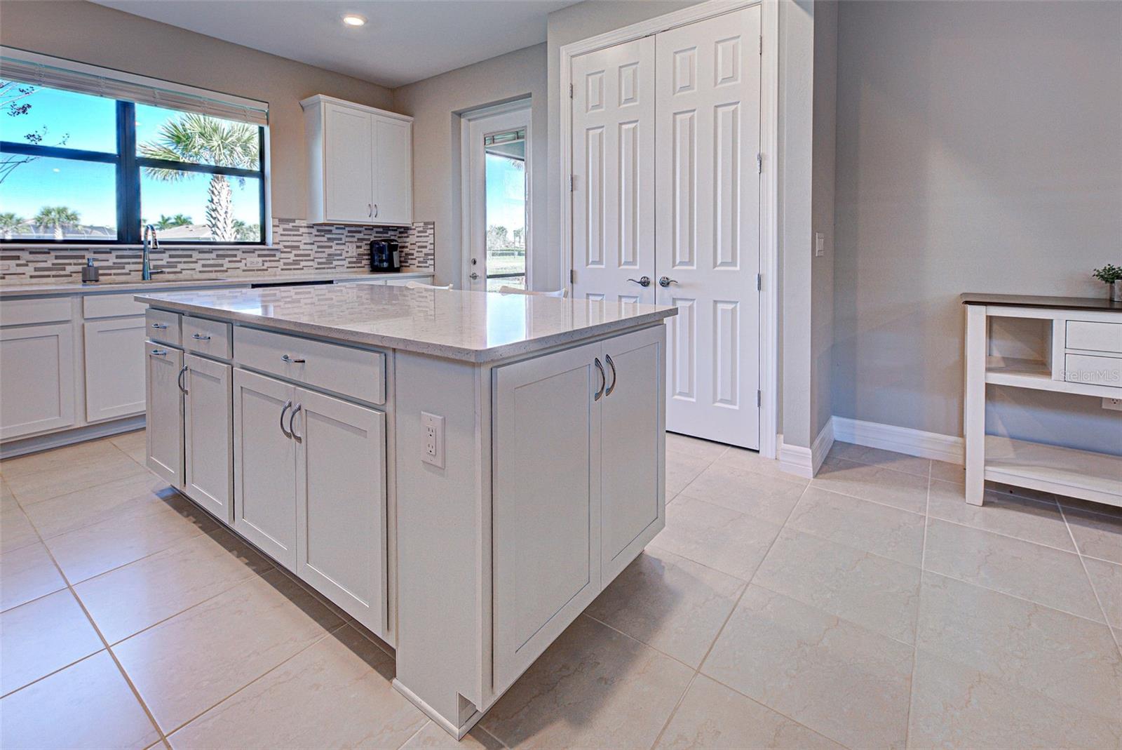 Image 18 of 87 For 13716 Vadini Street