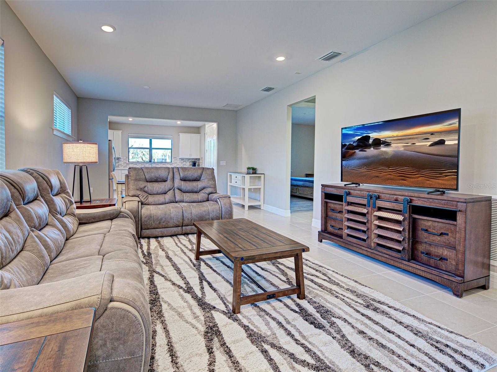 Image 3 of 87 For 13716 Vadini Street