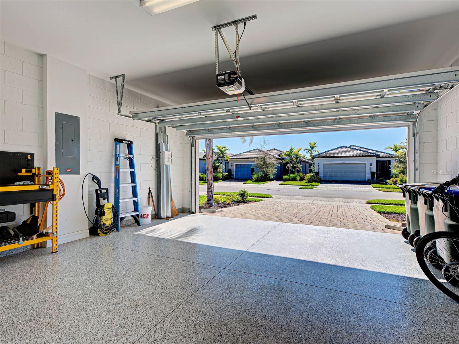 Image 36 of 87 For 13716 Vadini Street