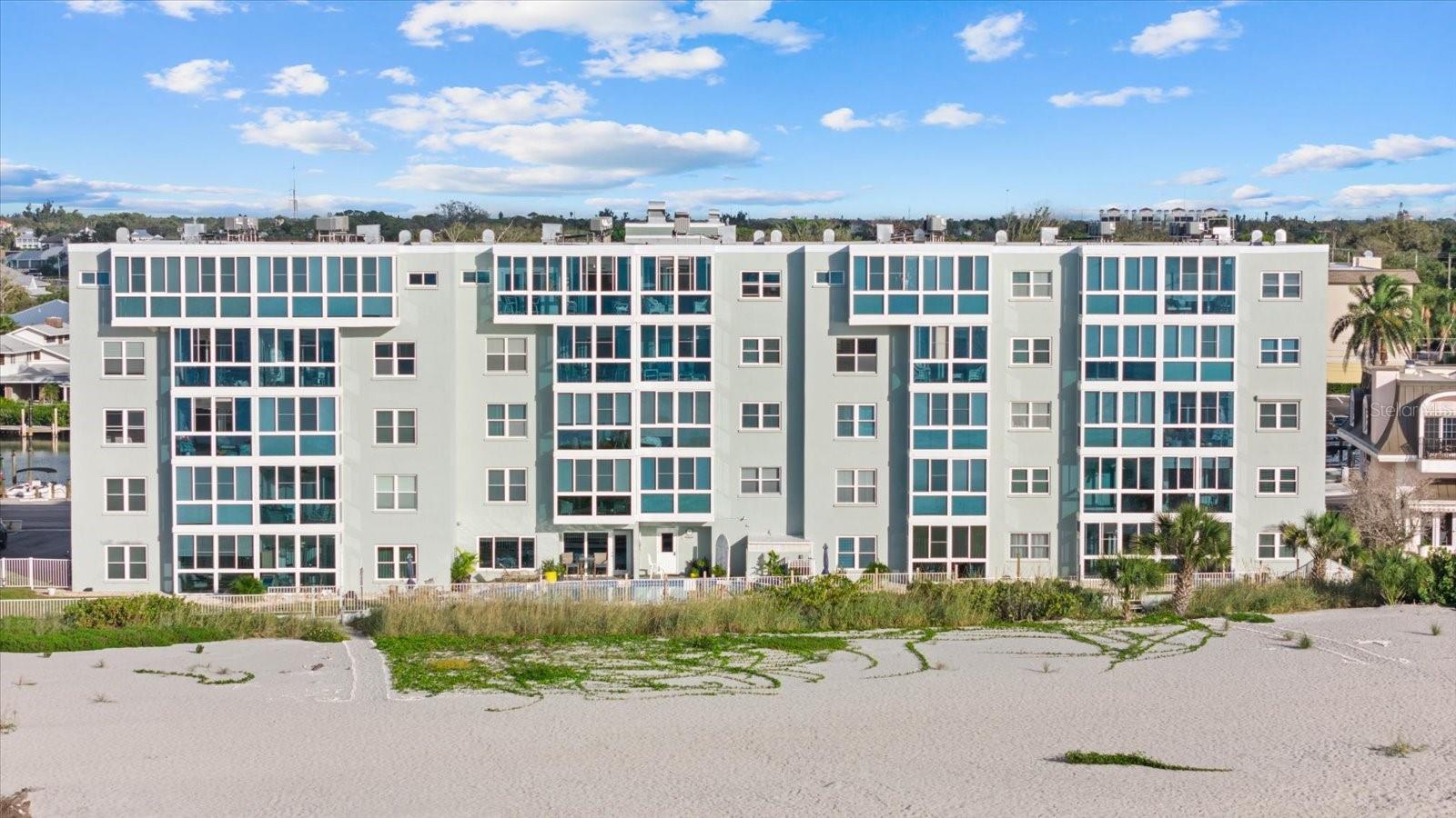 Image 31 of 45 For 950 Tarpon Center Drive 101