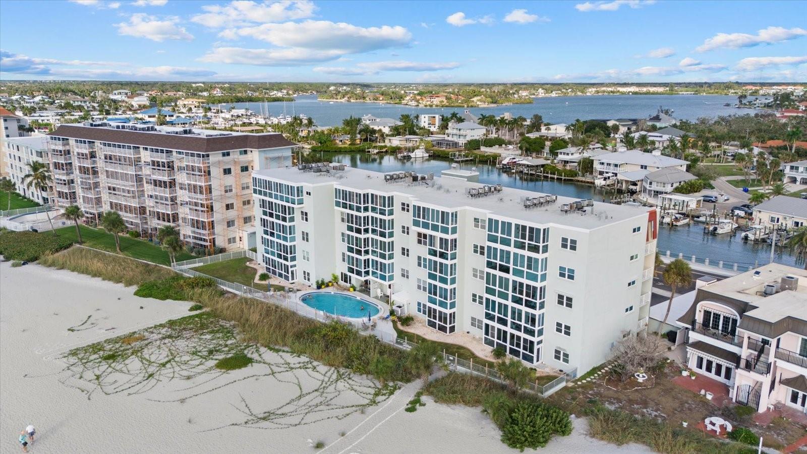 Image 32 of 45 For 950 Tarpon Center Drive 101