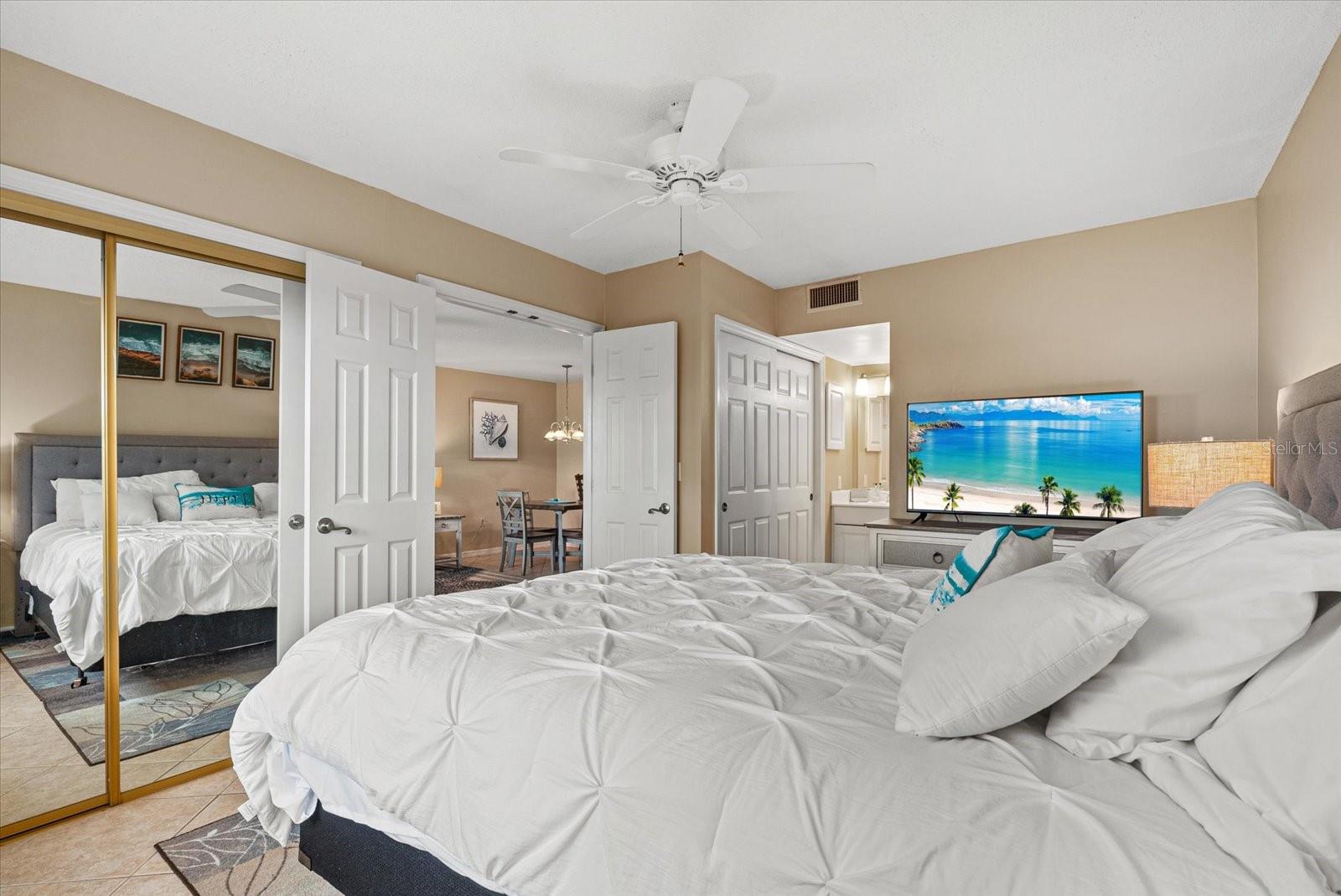 Image 6 of 45 For 950 Tarpon Center Drive 101