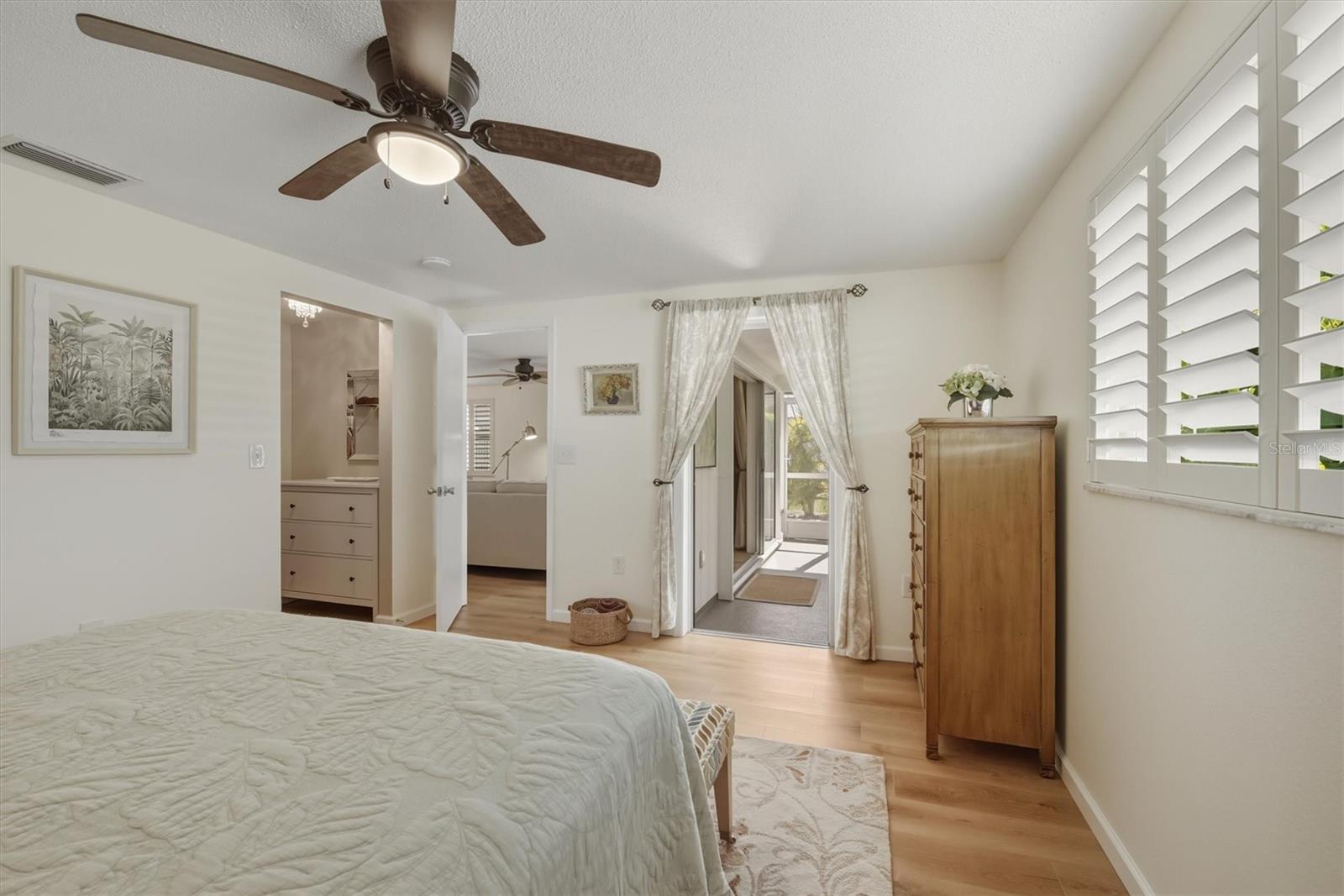 Image 28 of 62 For 588 Circlewood Drive S3-1