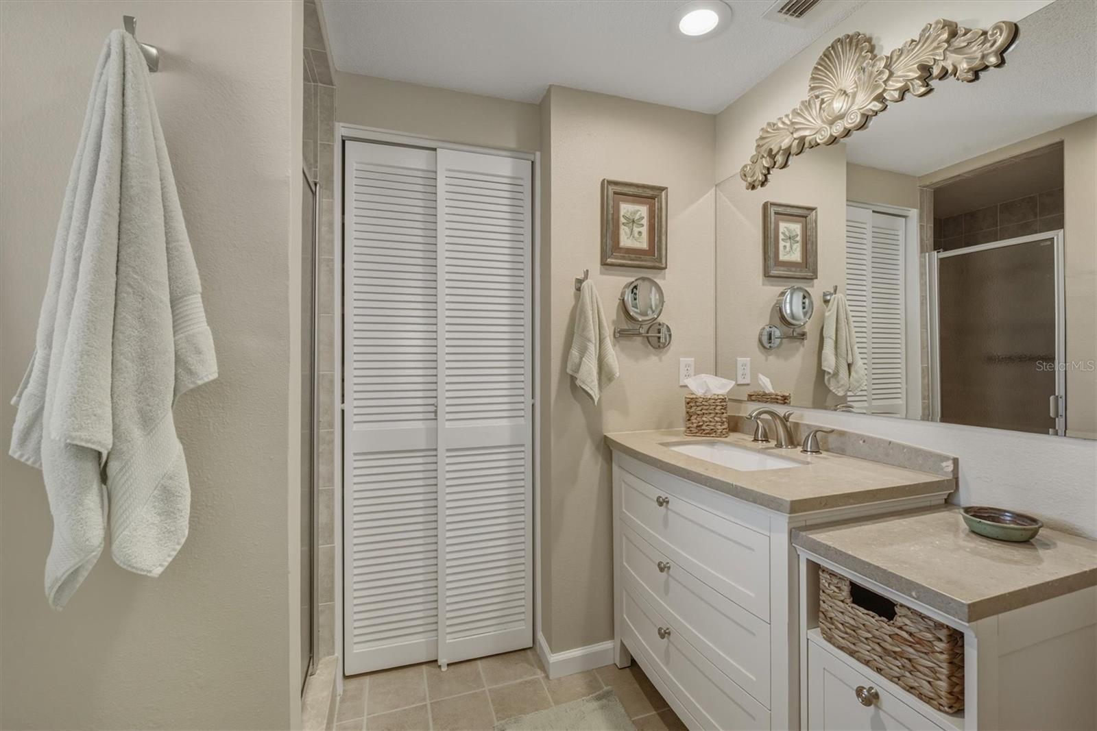 Image 31 of 62 For 588 Circlewood Drive S3-1