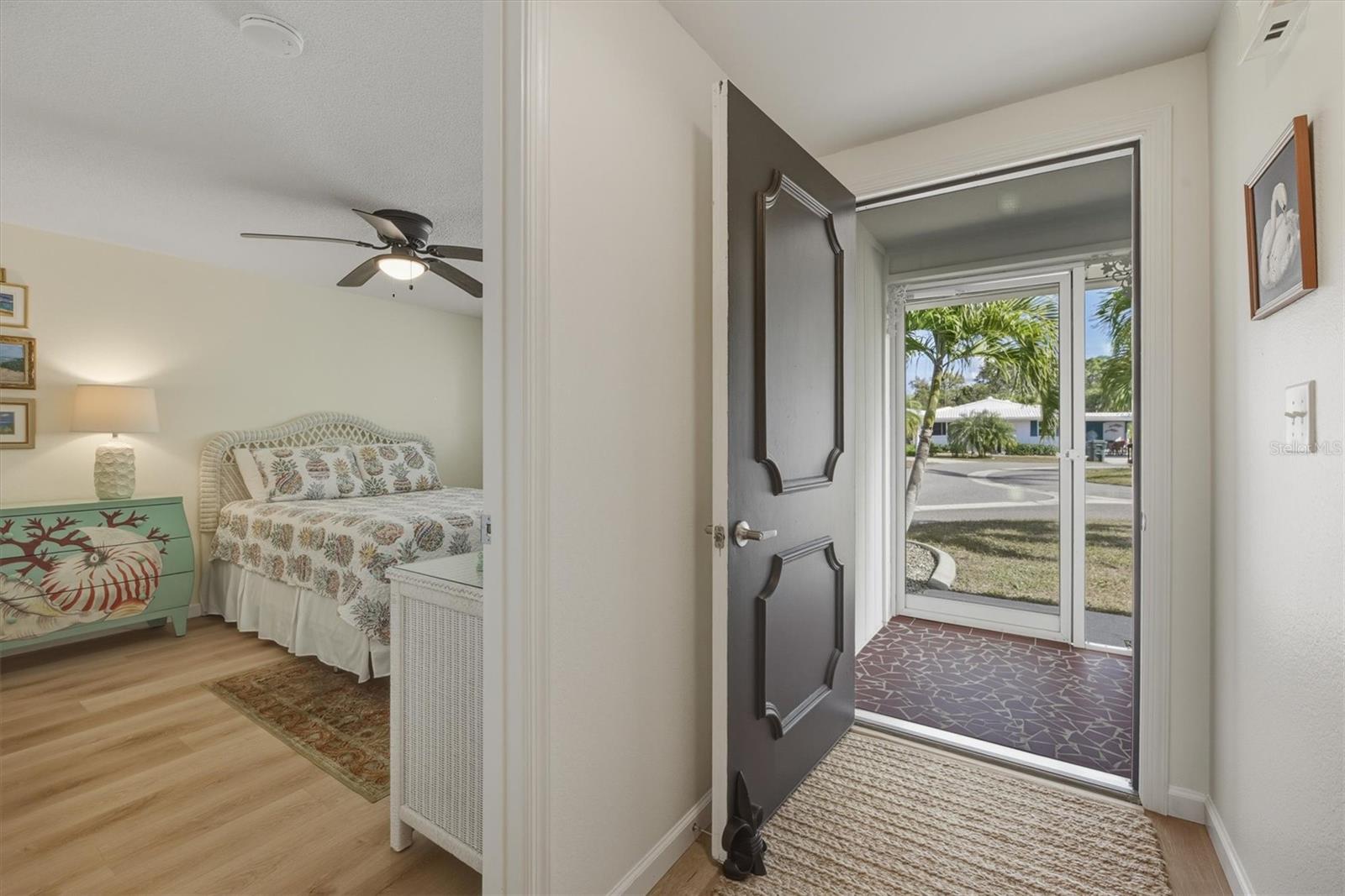 Image 4 of 62 For 588 Circlewood Drive S3-1