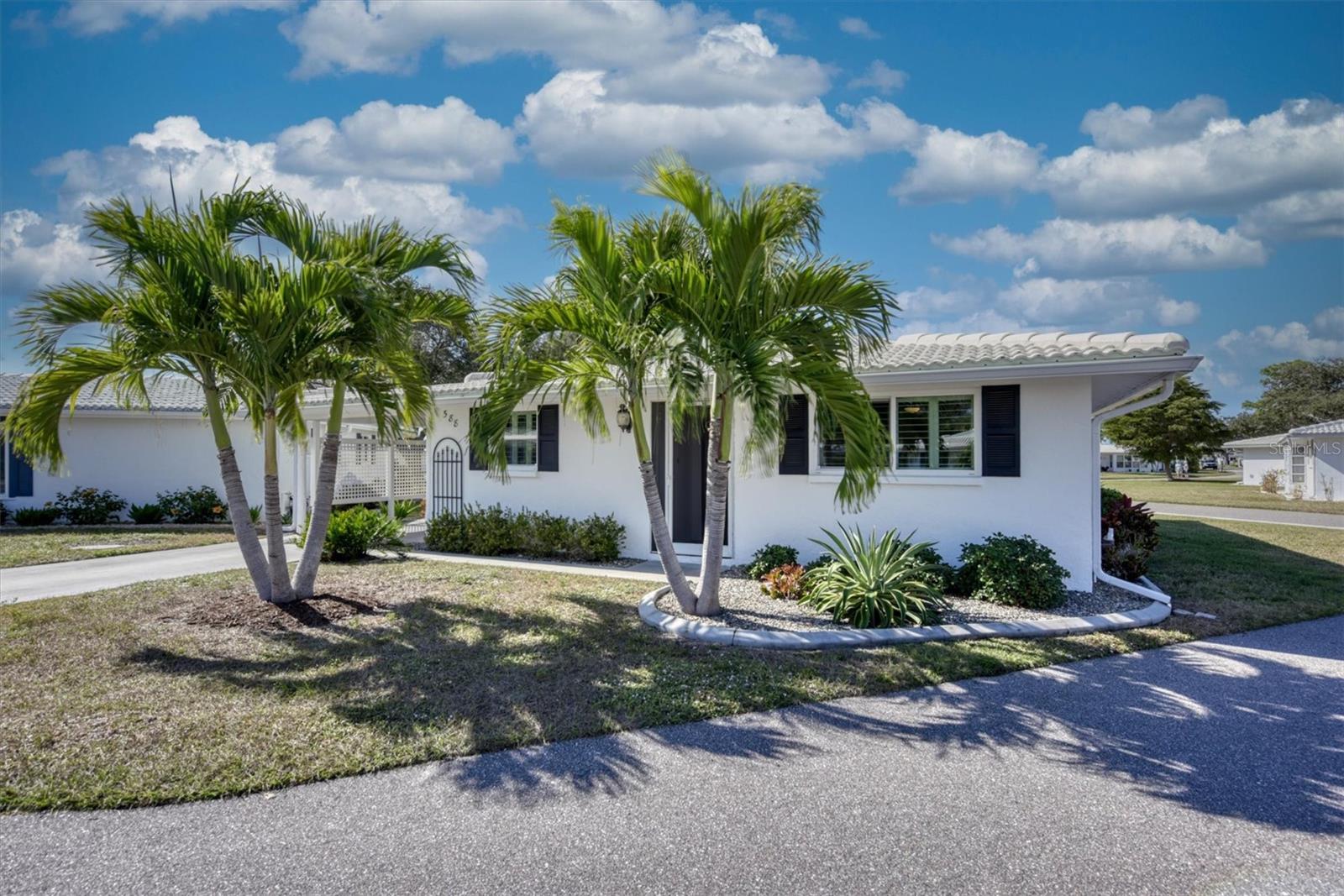 Image 42 of 62 For 588 Circlewood Drive S3-1