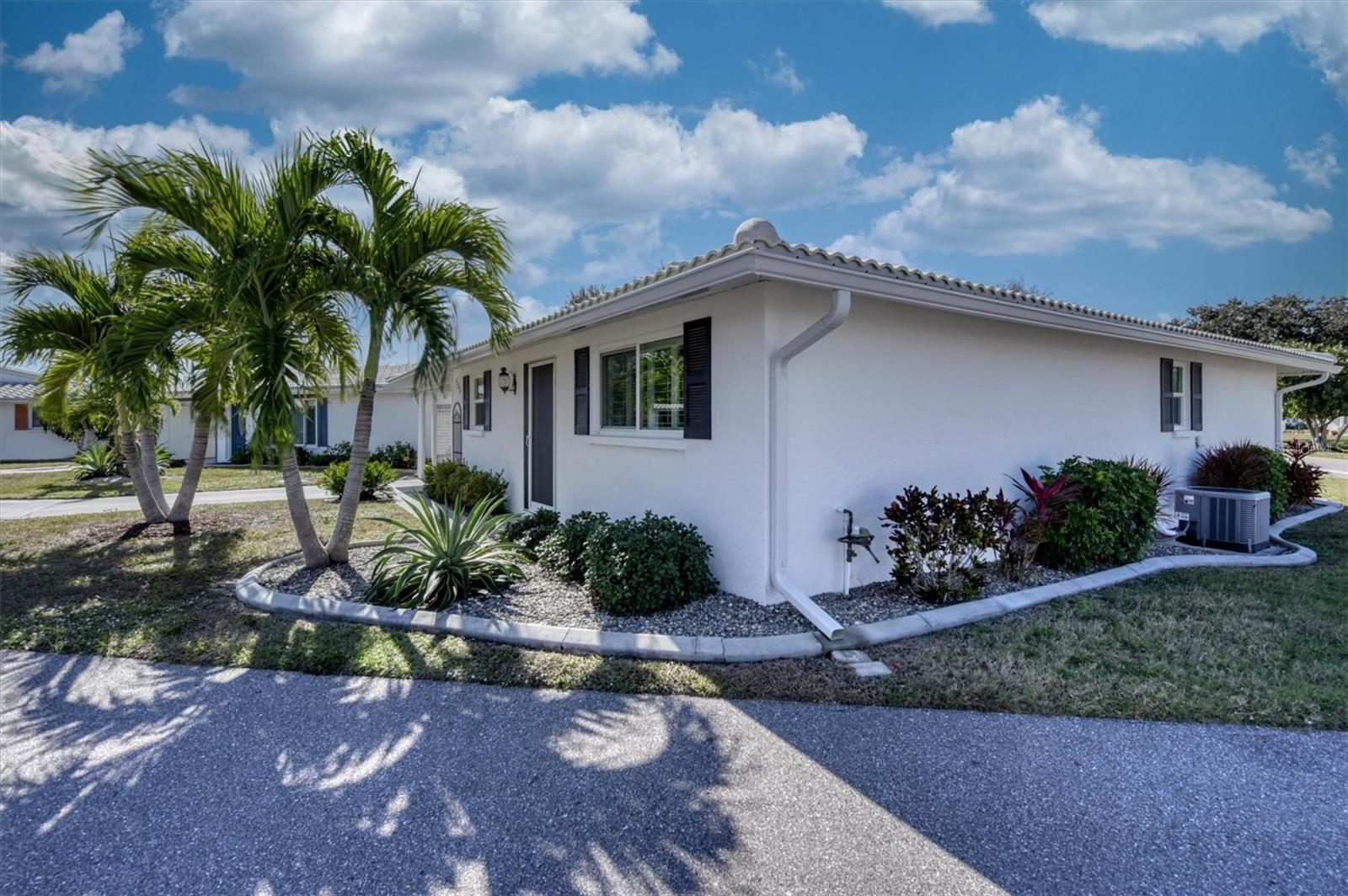 Image 43 of 62 For 588 Circlewood Drive S3-1