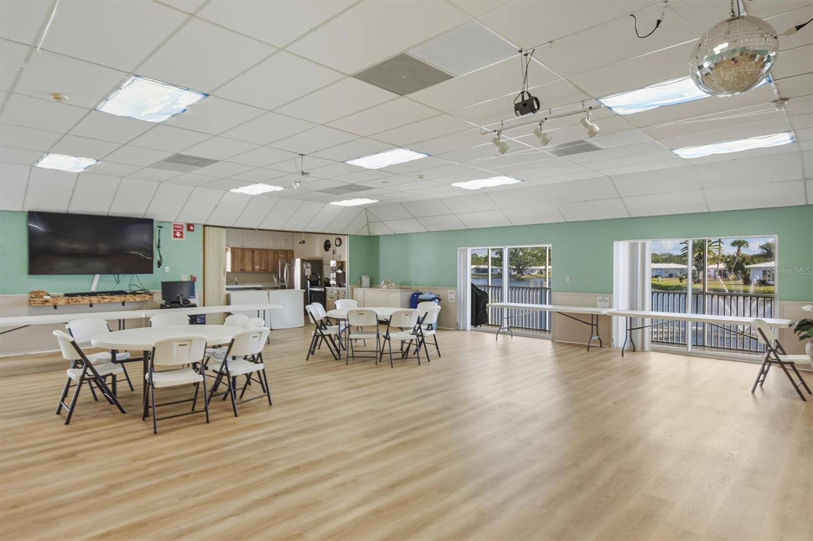 Image 52 of 62 For 588 Circlewood Drive S3-1