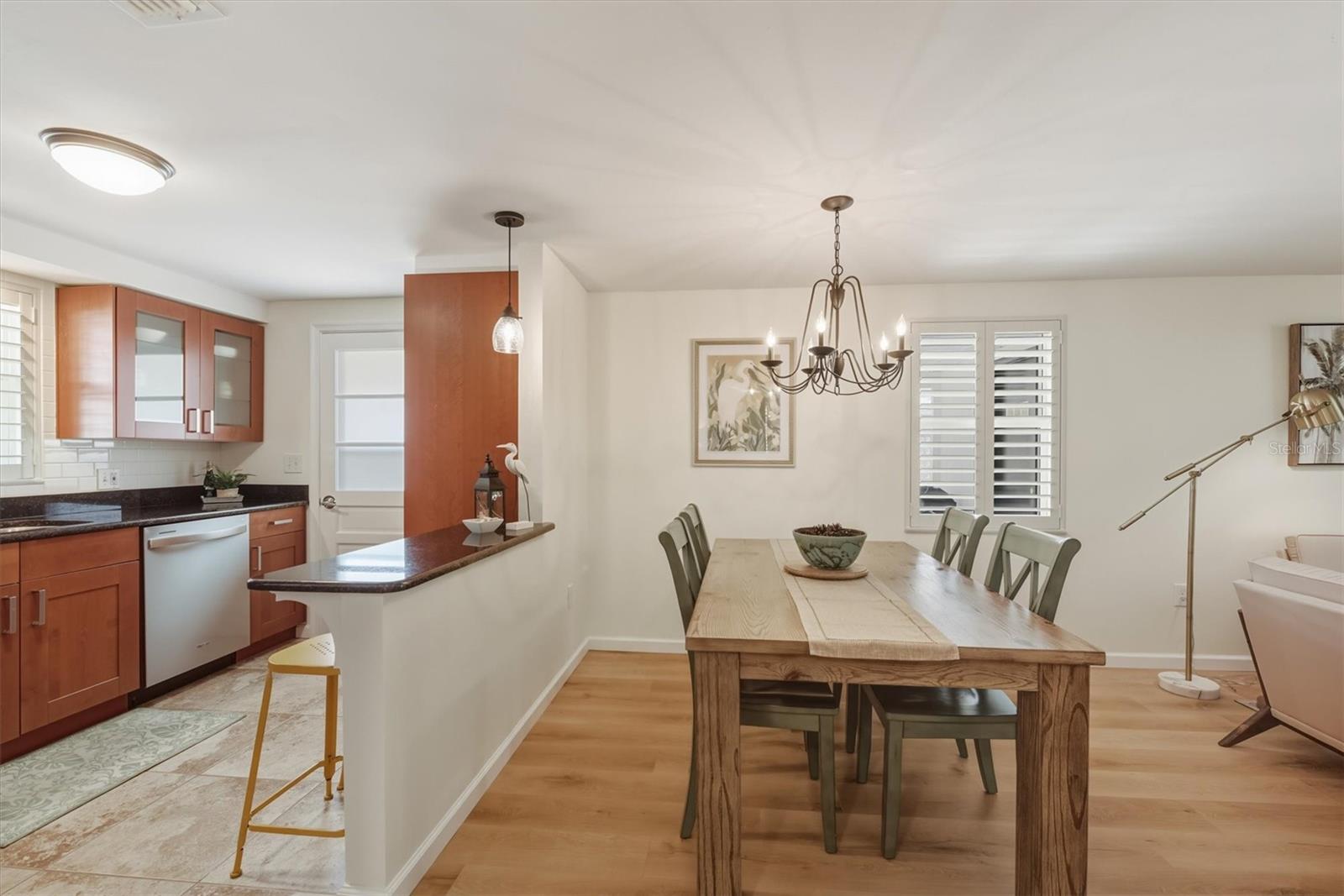 Image 7 of 62 For 588 Circlewood Drive S3-1