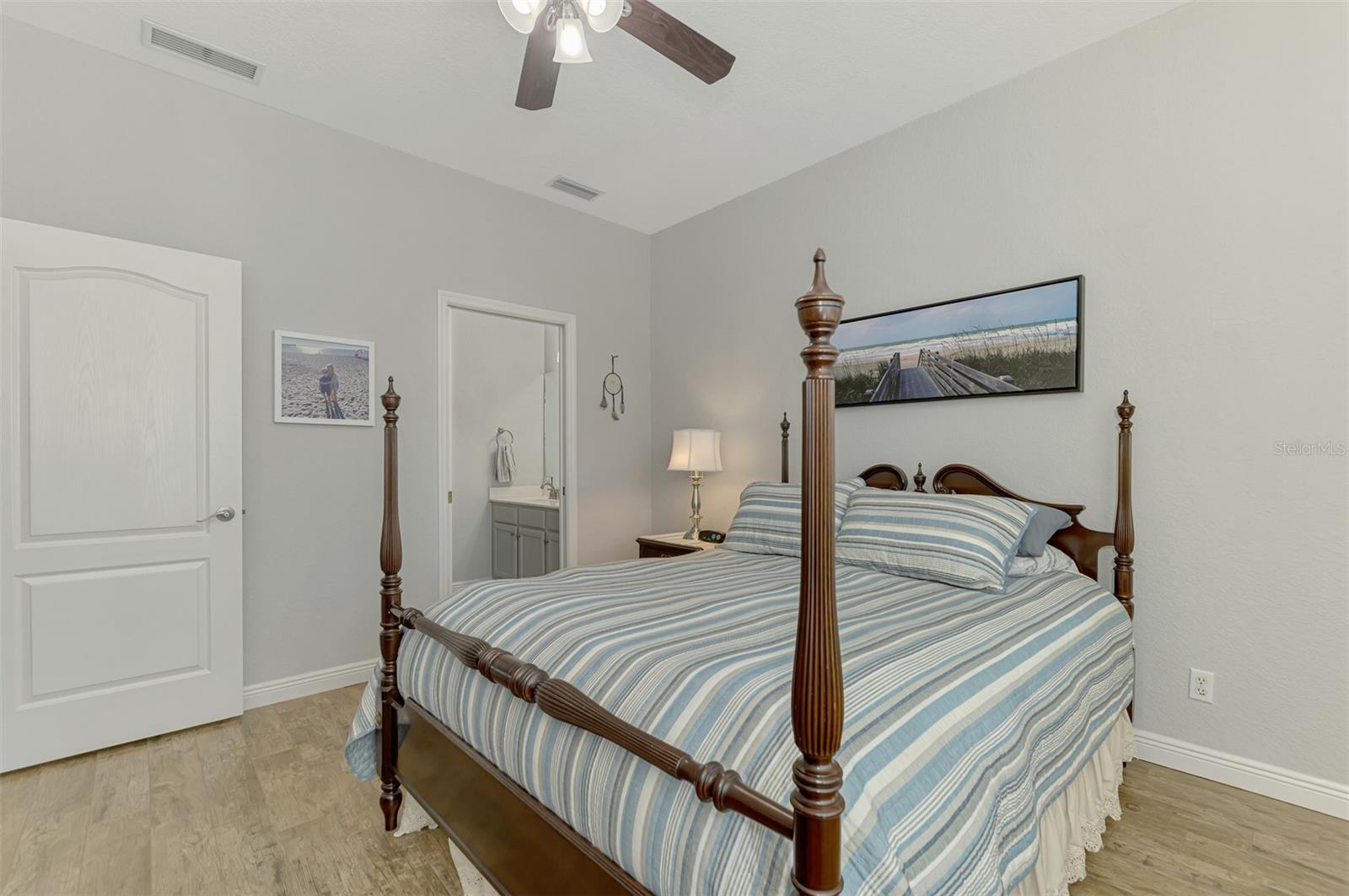 Image 37 of 58 For 1716 Fountain View Circle