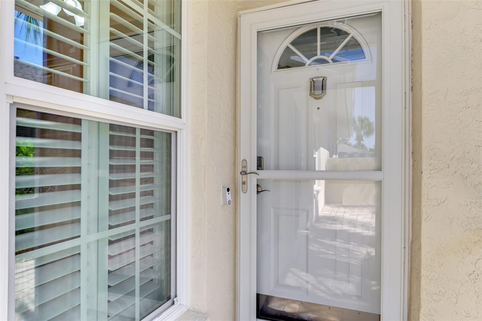 Image 8 of 58 For 1716 Fountain View Circle