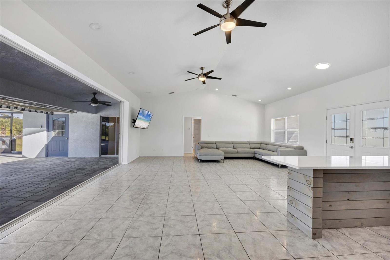 Image 16 of 64 For 337 Boundary Boulevard