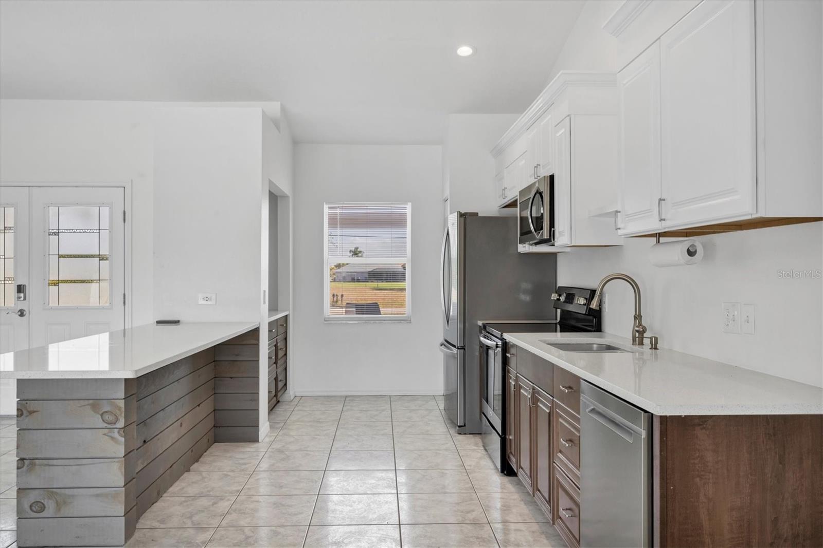 Image 18 of 64 For 337 Boundary Boulevard