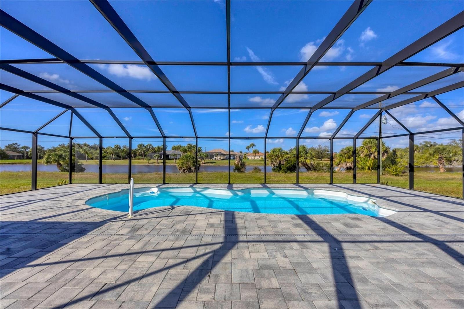 Image 2 of 64 For 337 Boundary Boulevard