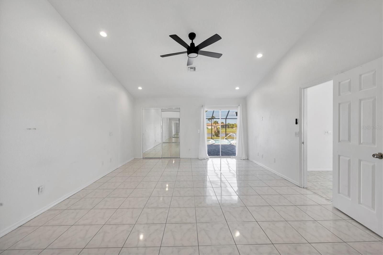 Image 20 of 64 For 337 Boundary Boulevard