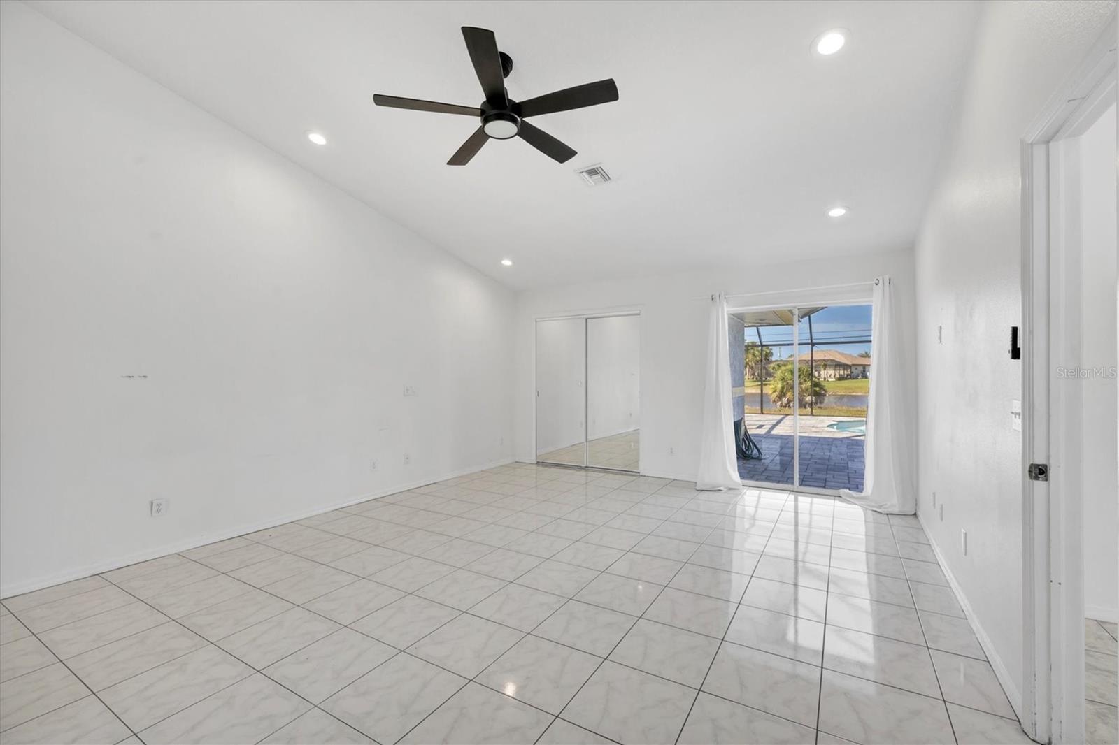 Image 21 of 64 For 337 Boundary Boulevard