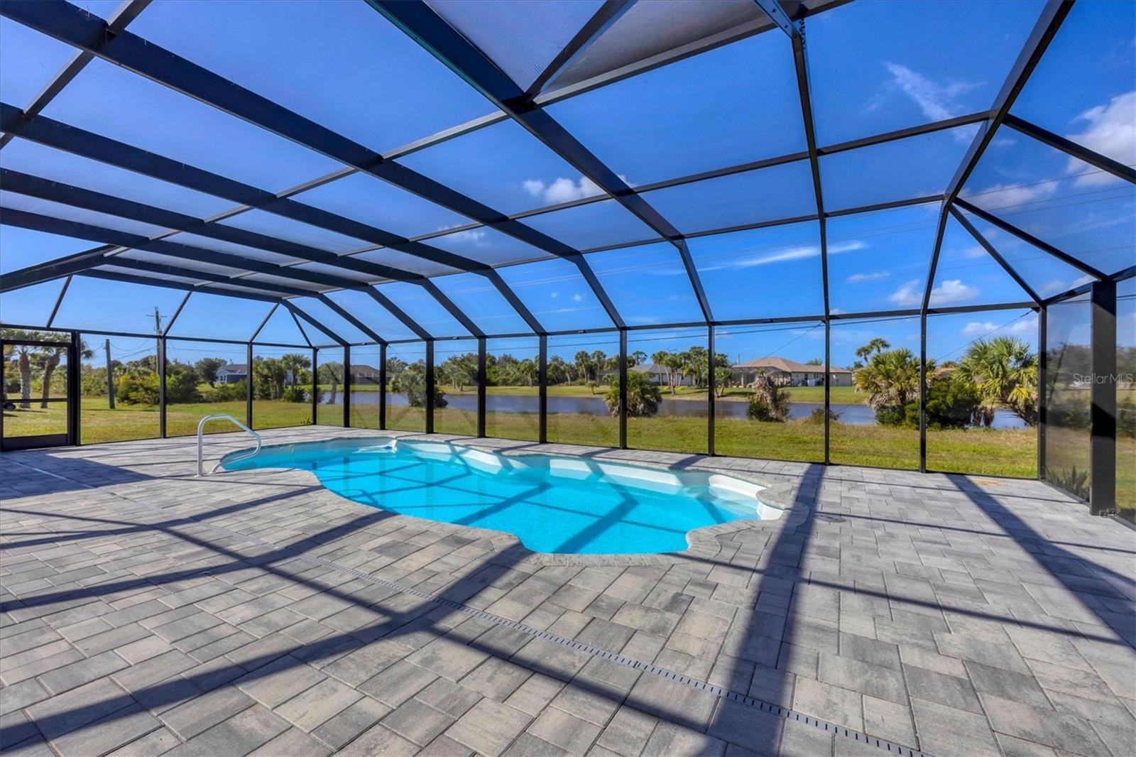 Image 29 of 64 For 337 Boundary Boulevard