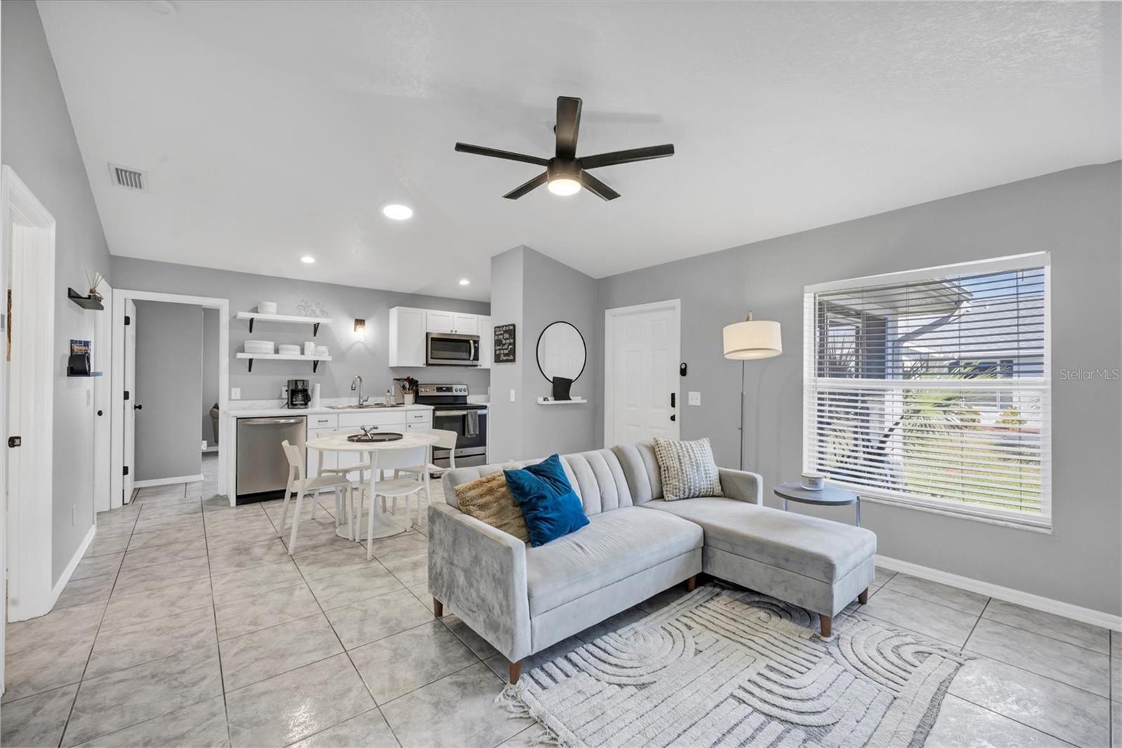 Image 37 of 64 For 337 Boundary Boulevard