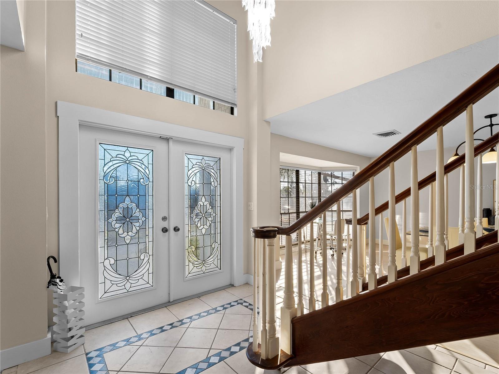 Image 13 of 77 For 318 Oakwood Circle