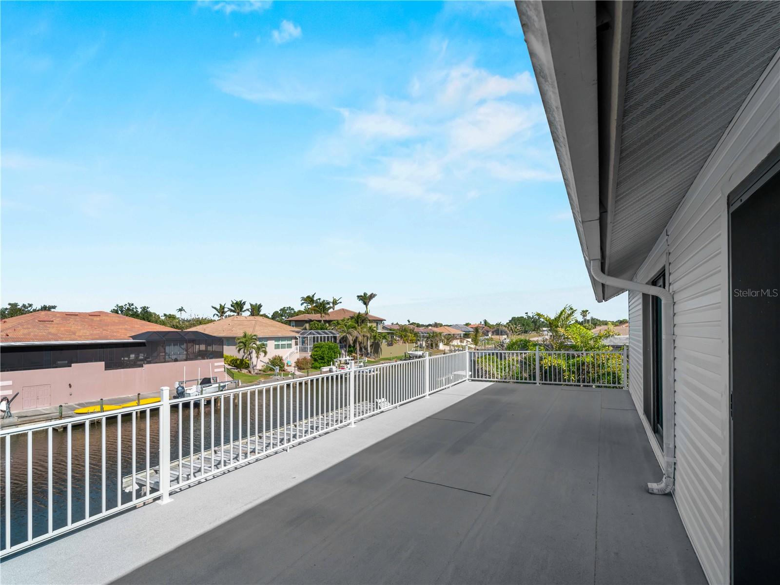 Image 46 of 77 For 318 Oakwood Circle