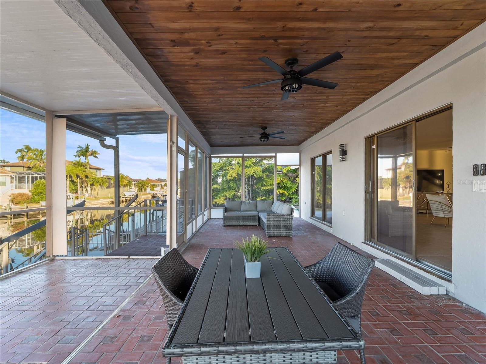 Image 62 of 77 For 318 Oakwood Circle