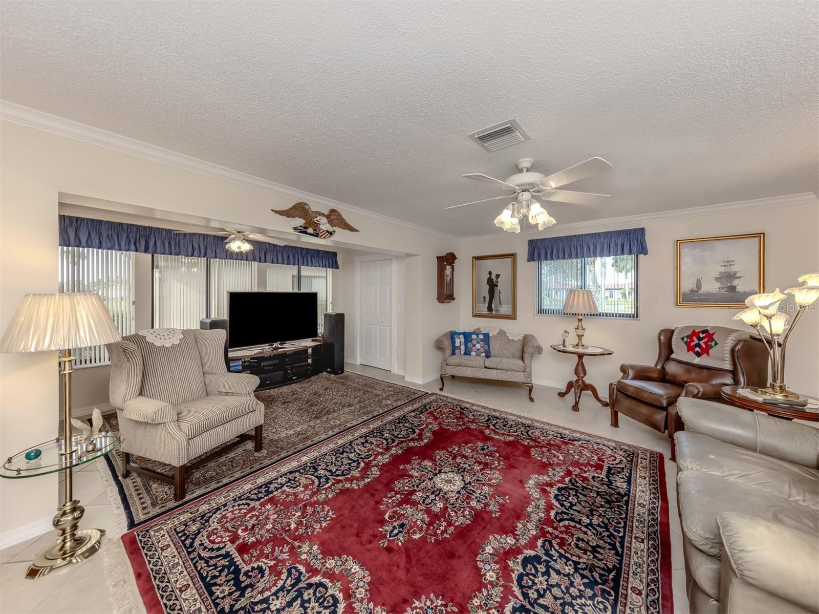 Image 10 of 70 For 1704 Lakeside Drive 1708b