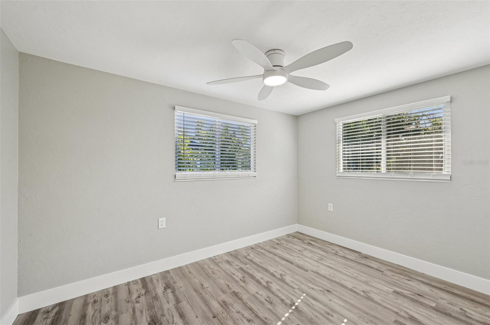 Image 13 of 46 For 1445 Saint Clair Road