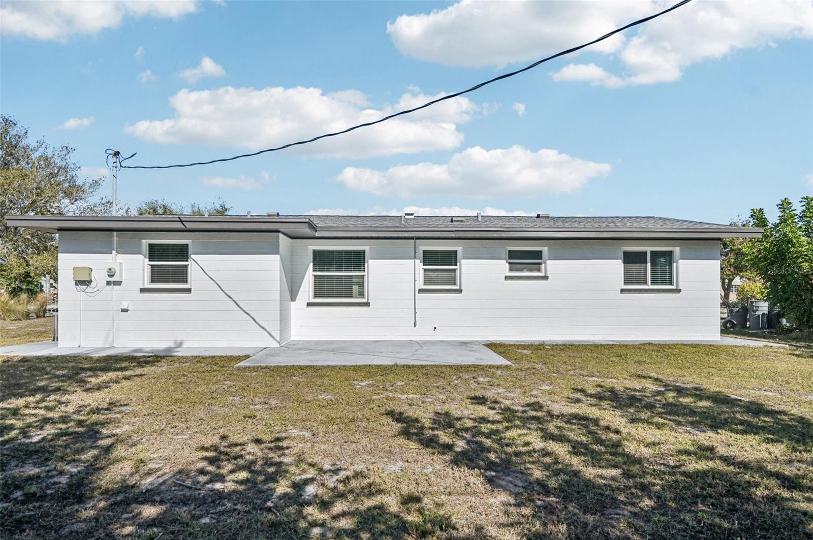 Image 32 of 46 For 1445 Saint Clair Road