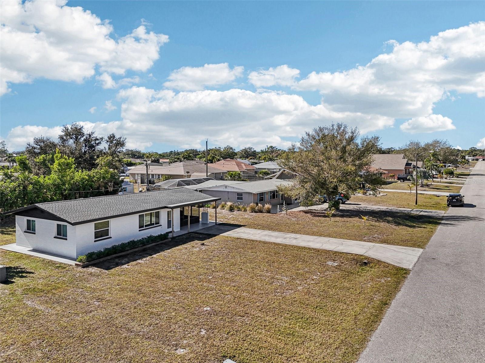 Image 38 of 46 For 1445 Saint Clair Road