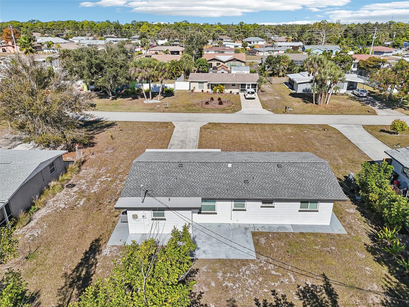 Image 39 of 46 For 1445 Saint Clair Road