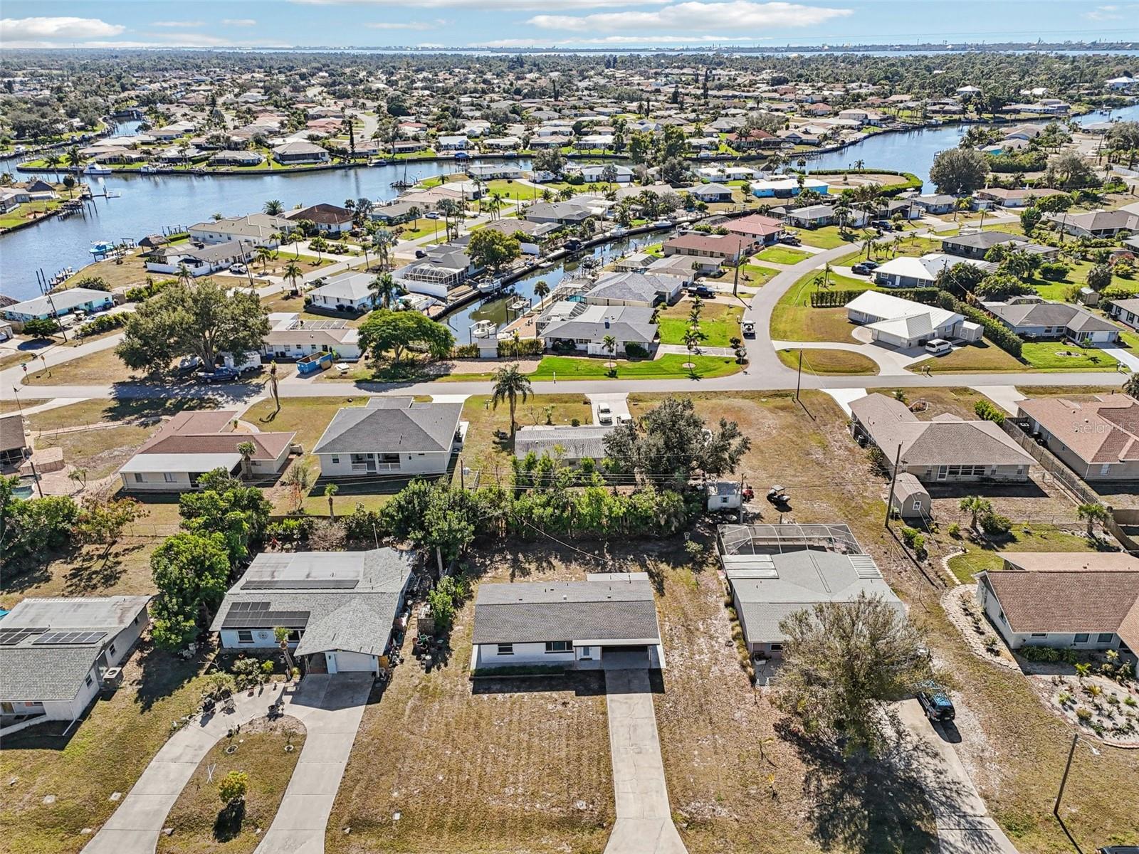 Image 41 of 46 For 1445 Saint Clair Road