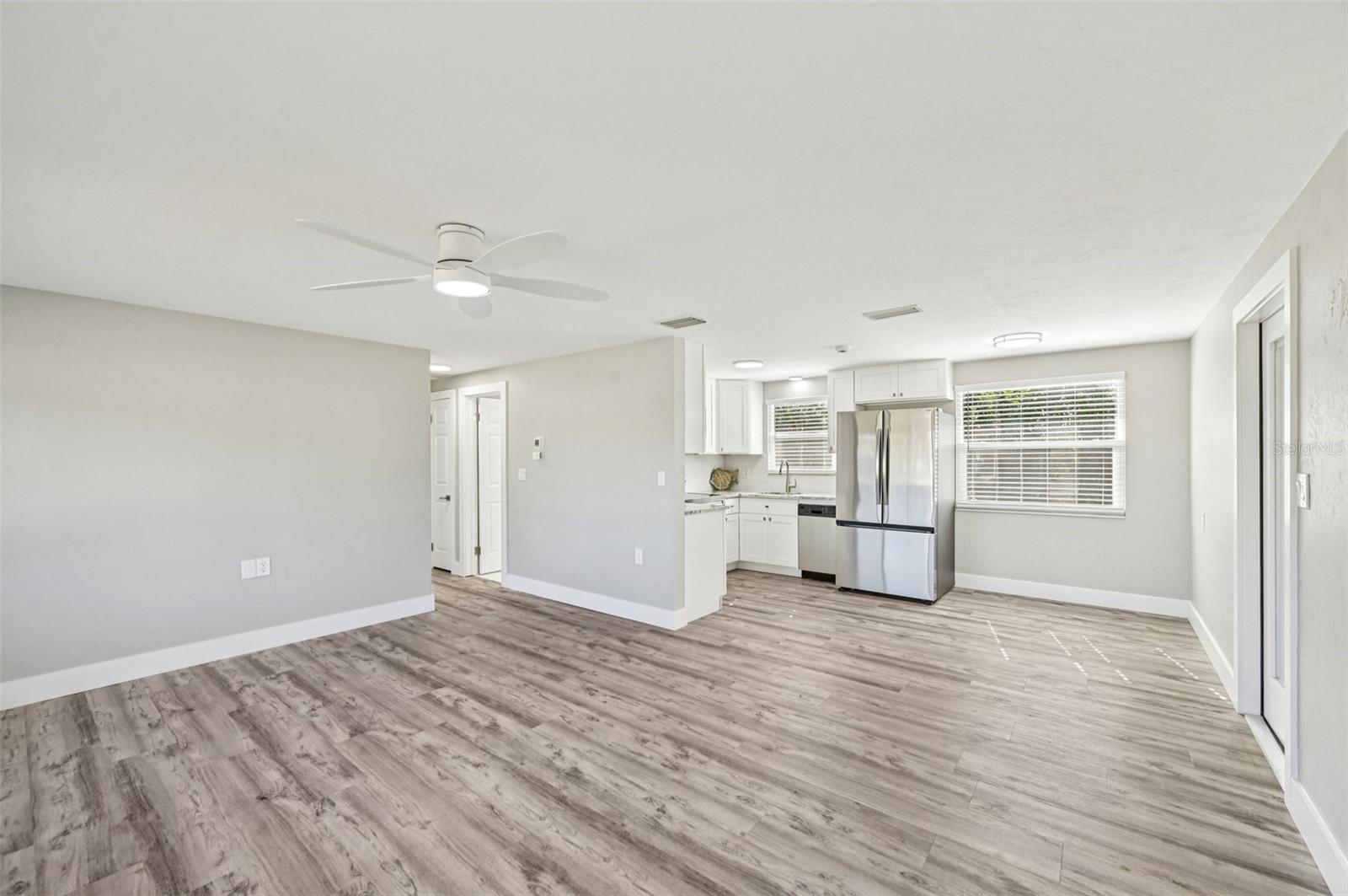 Image 5 of 46 For 1445 Saint Clair Road