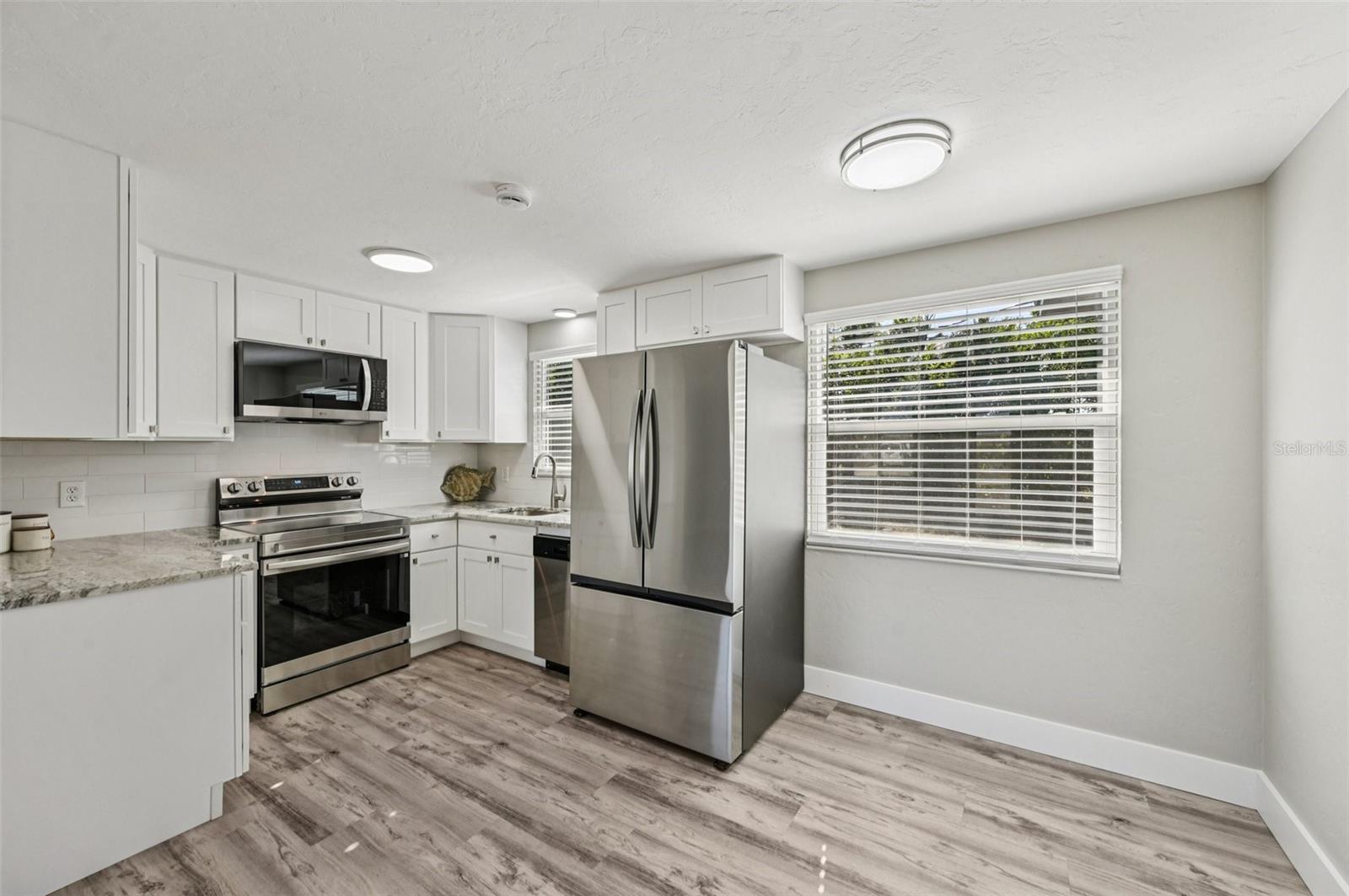 Image 7 of 46 For 1445 Saint Clair Road