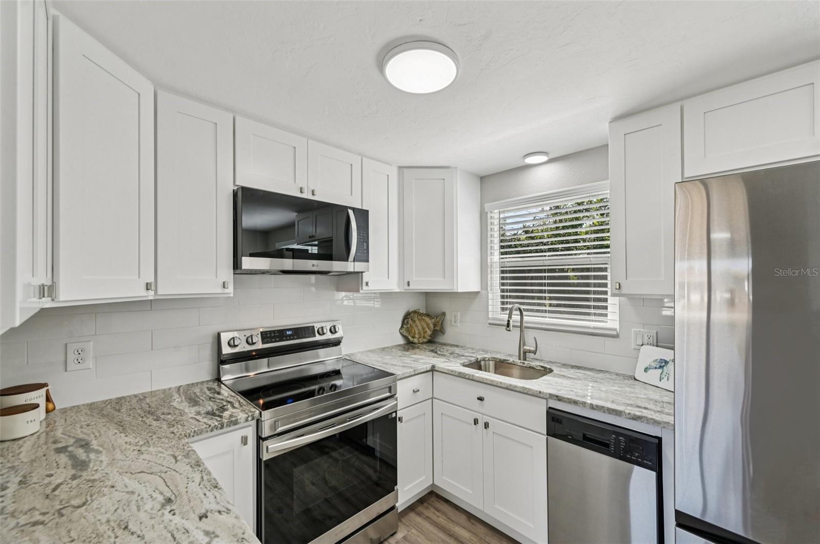 Image 8 of 46 For 1445 Saint Clair Road