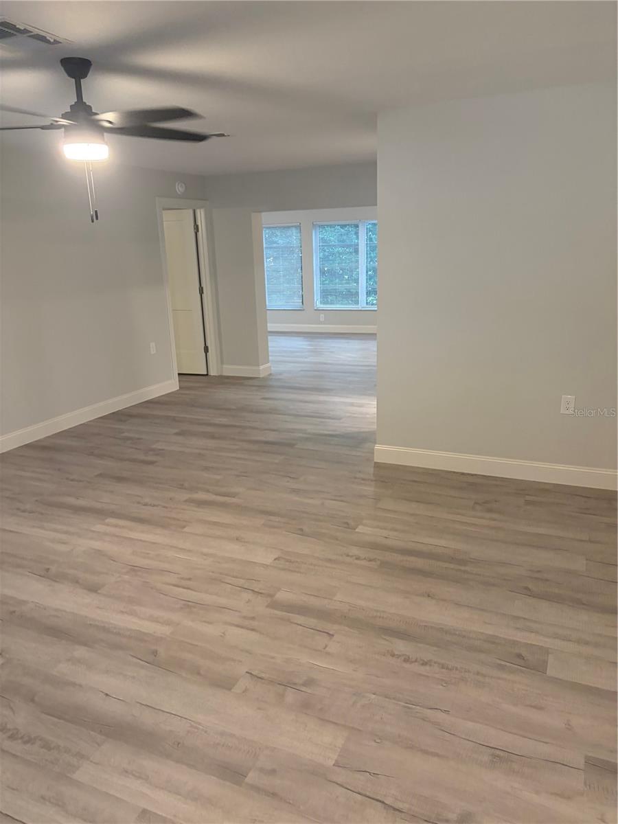 Image 3 of 24 For 10705 Tonapa Loop