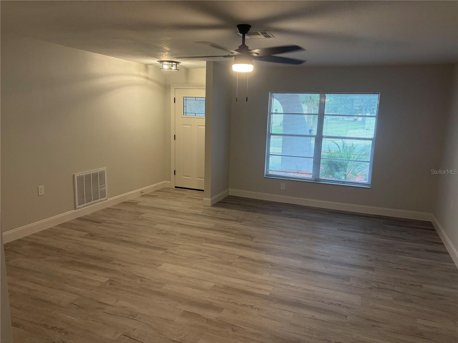 Image 4 of 24 For 10705 Tonapa Loop