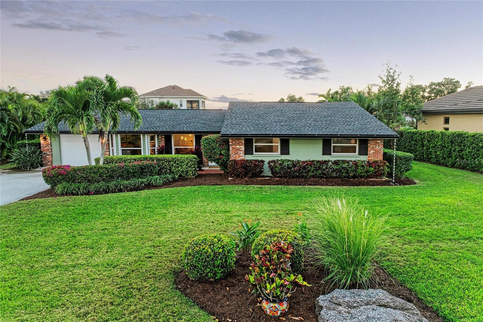 Image 10 of 95 For 365 Shore Drive