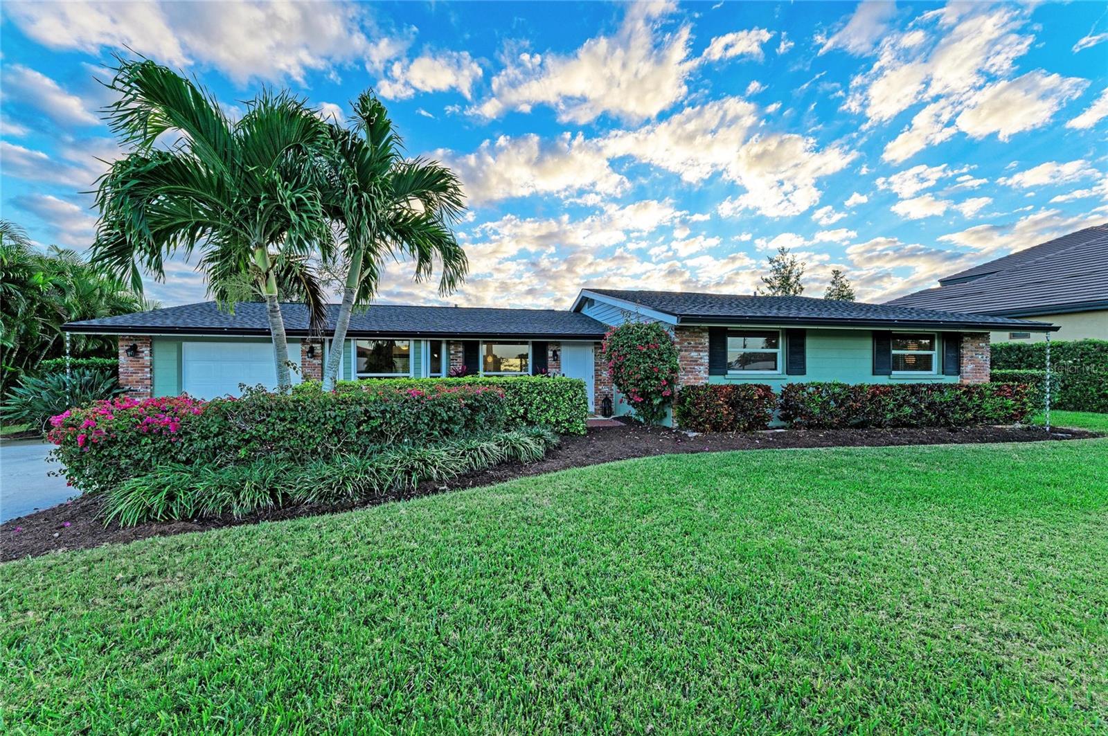 Image 12 of 95 For 365 Shore Drive