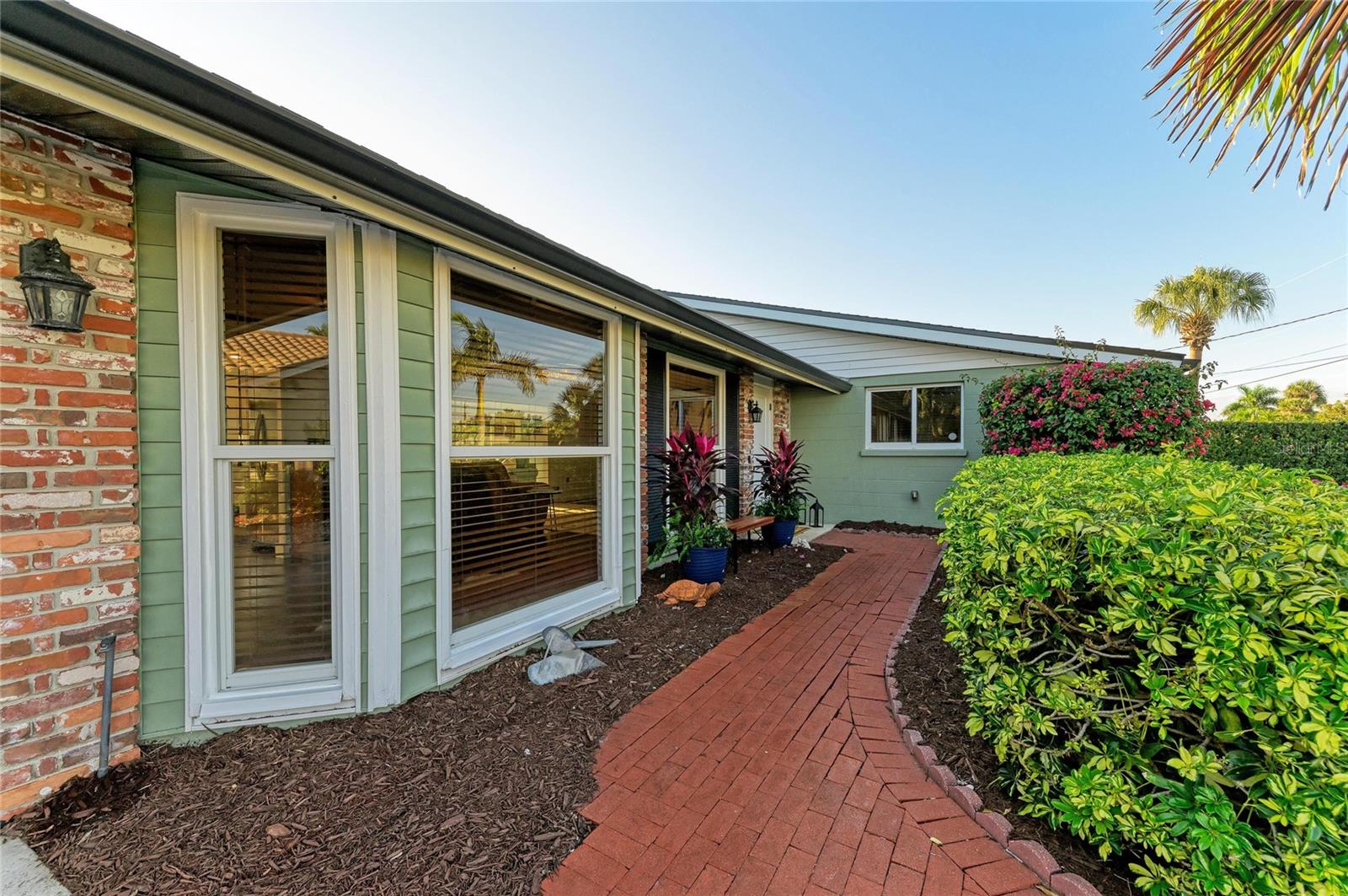 Image 13 of 95 For 365 Shore Drive