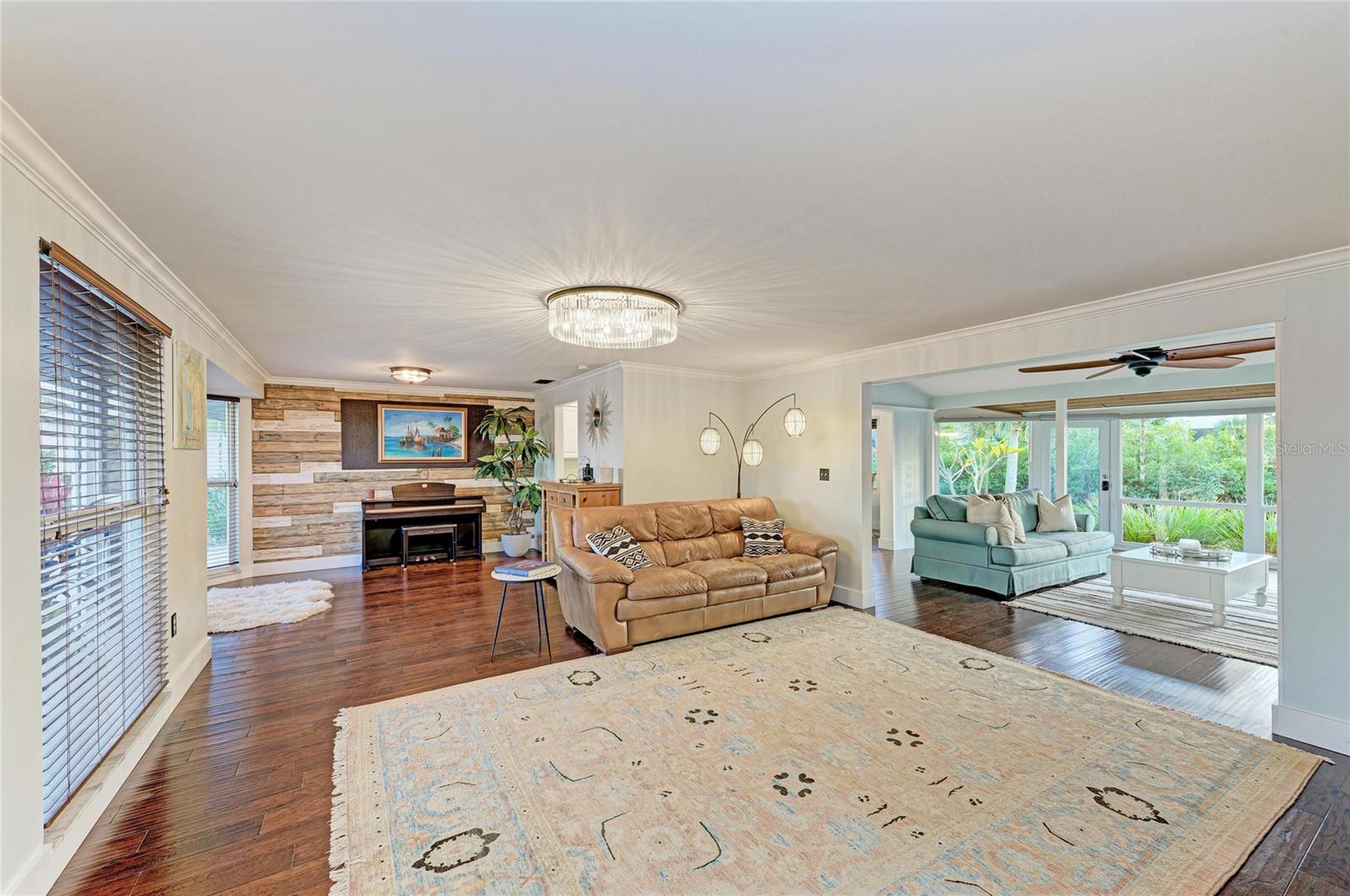 Image 14 of 95 For 365 Shore Drive