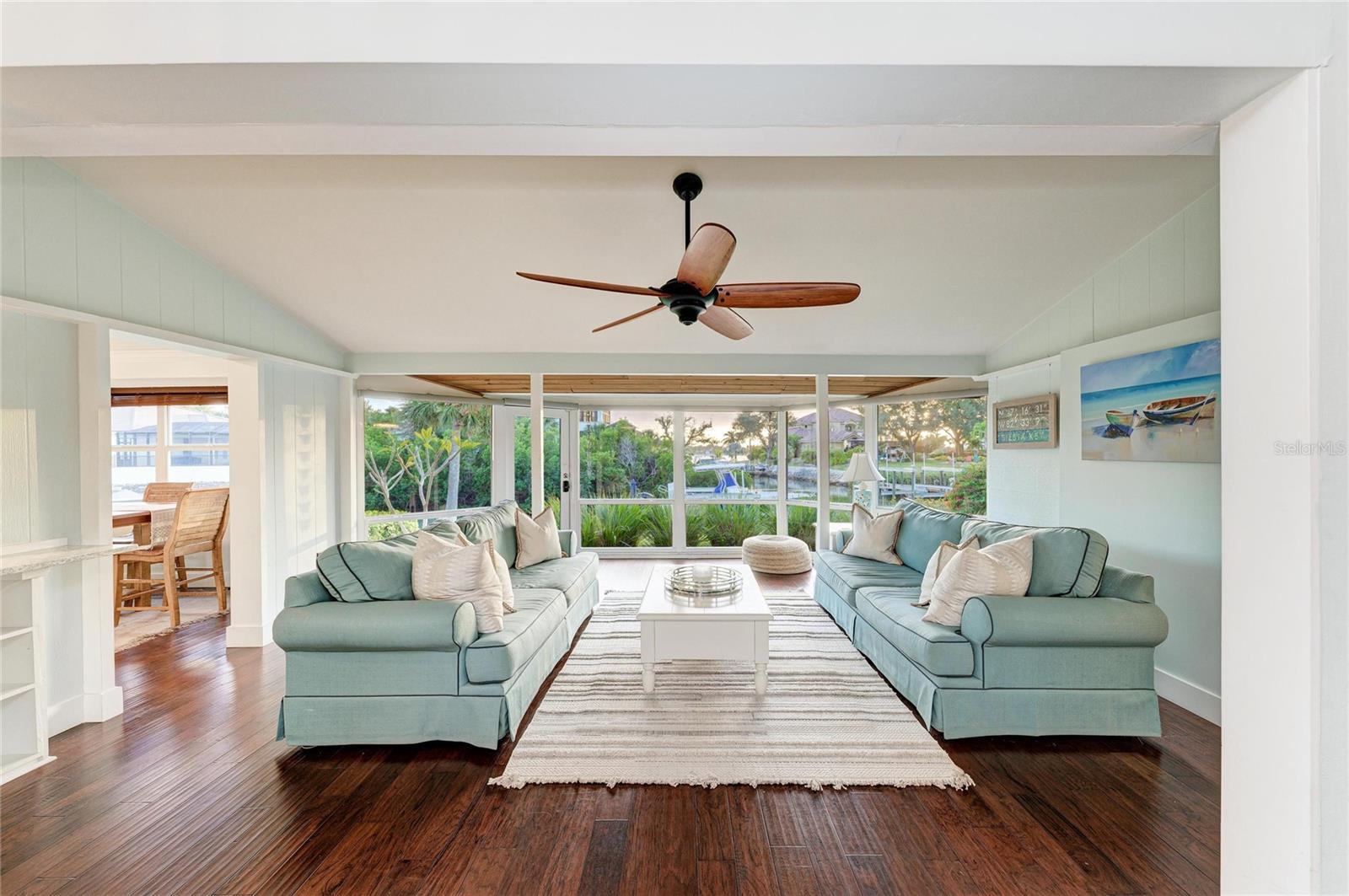 Image 16 of 95 For 365 Shore Drive