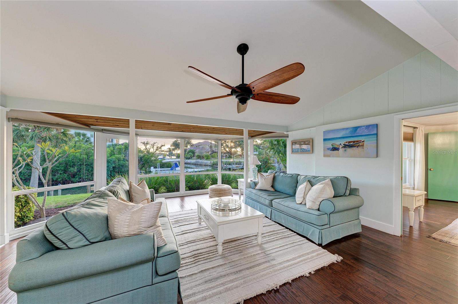 Image 17 of 95 For 365 Shore Drive