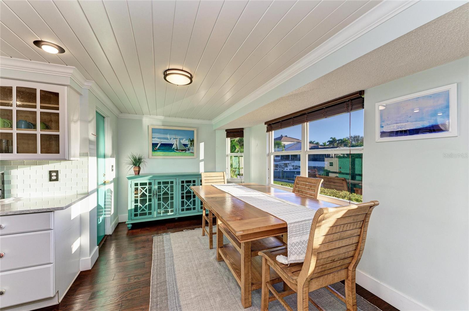 Image 27 of 95 For 365 Shore Drive