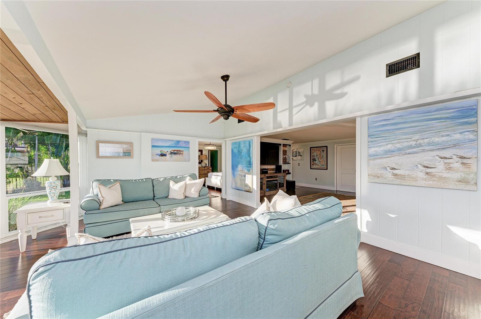 Image 33 of 95 For 365 Shore Drive