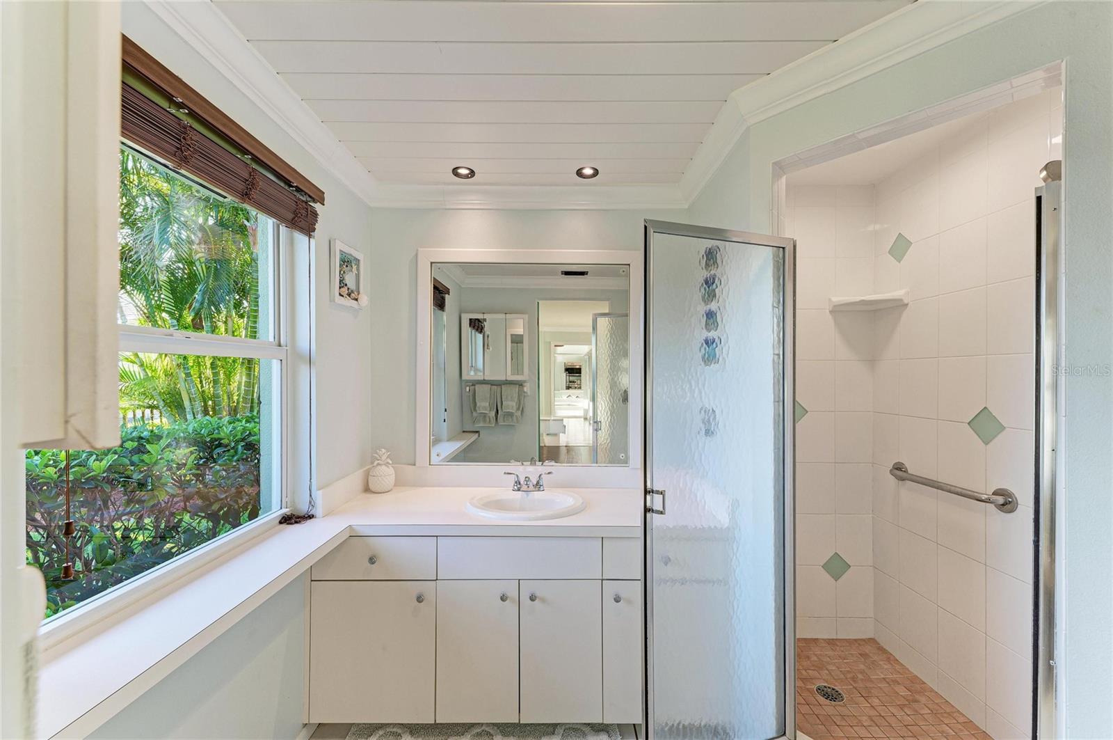 Image 39 of 95 For 365 Shore Drive