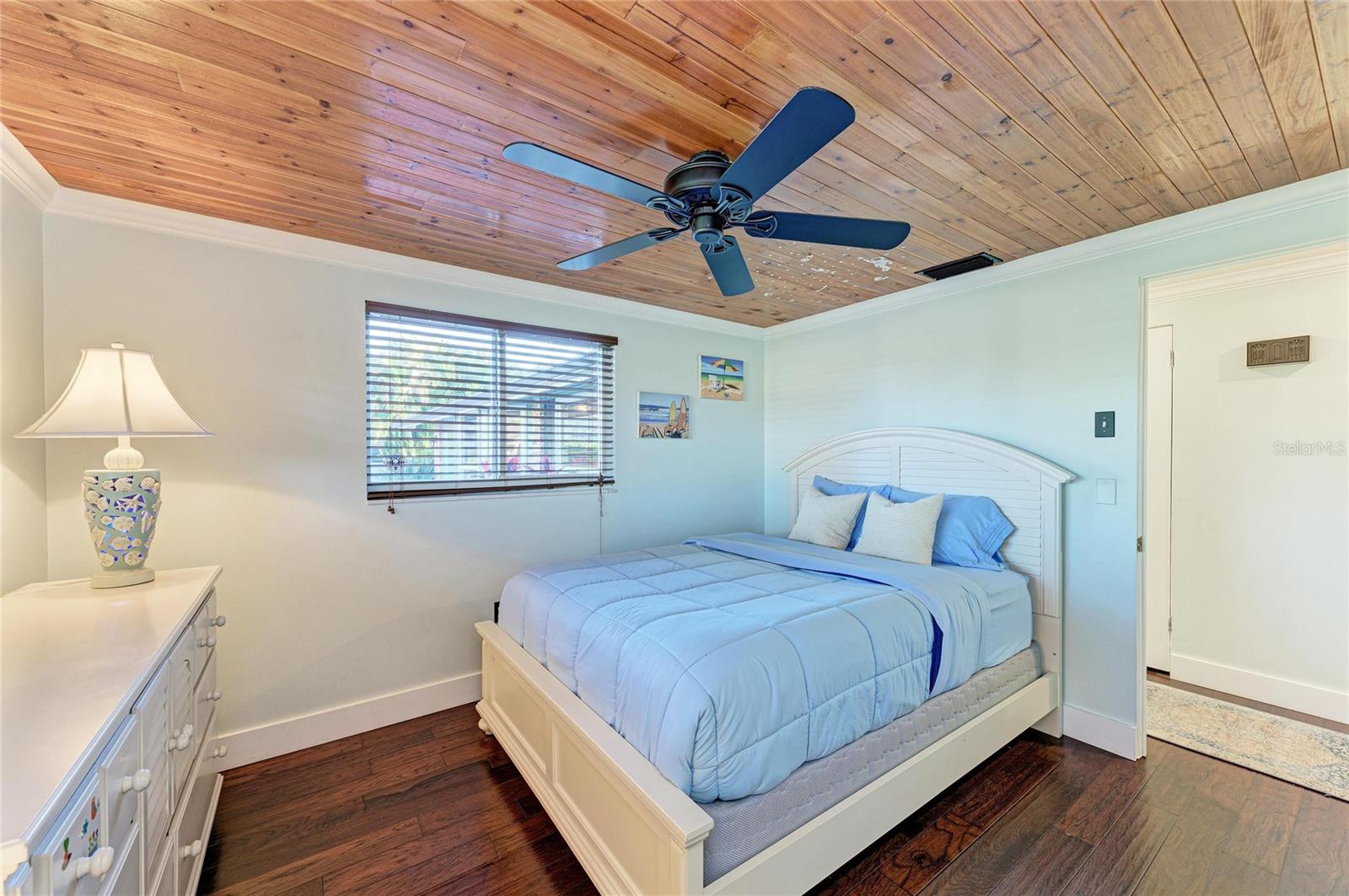 Image 47 of 95 For 365 Shore Drive