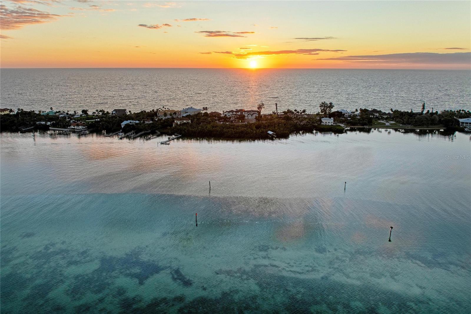 Image 53 of 95 For 365 Shore Drive