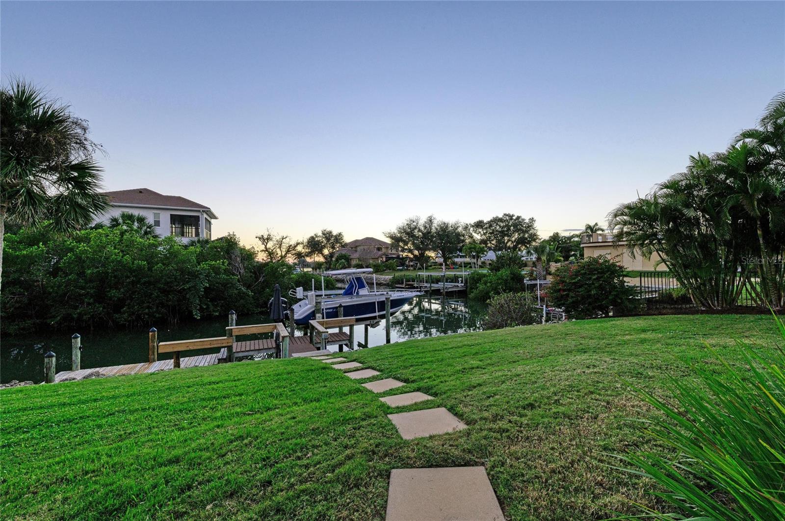 Image 75 of 95 For 365 Shore Drive