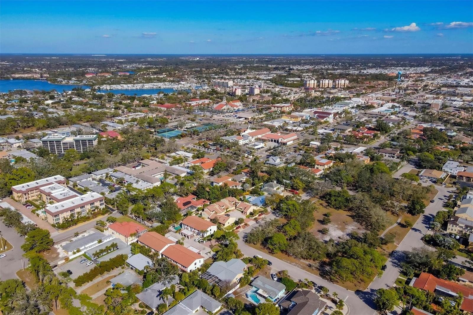 Image 42 of 47 For 440 Palmetto Court 2